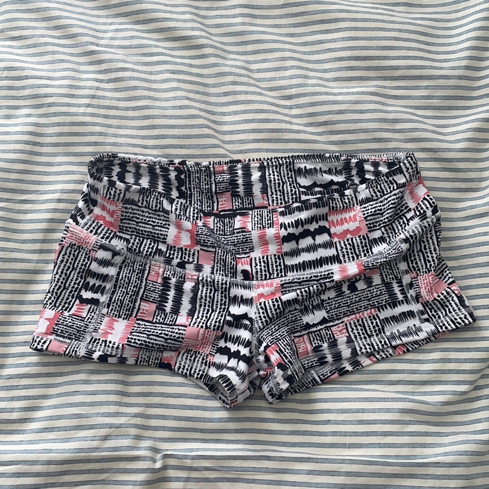 Fleo CrossFit Booty Shorts, XL 💗🖤🤍 EUC